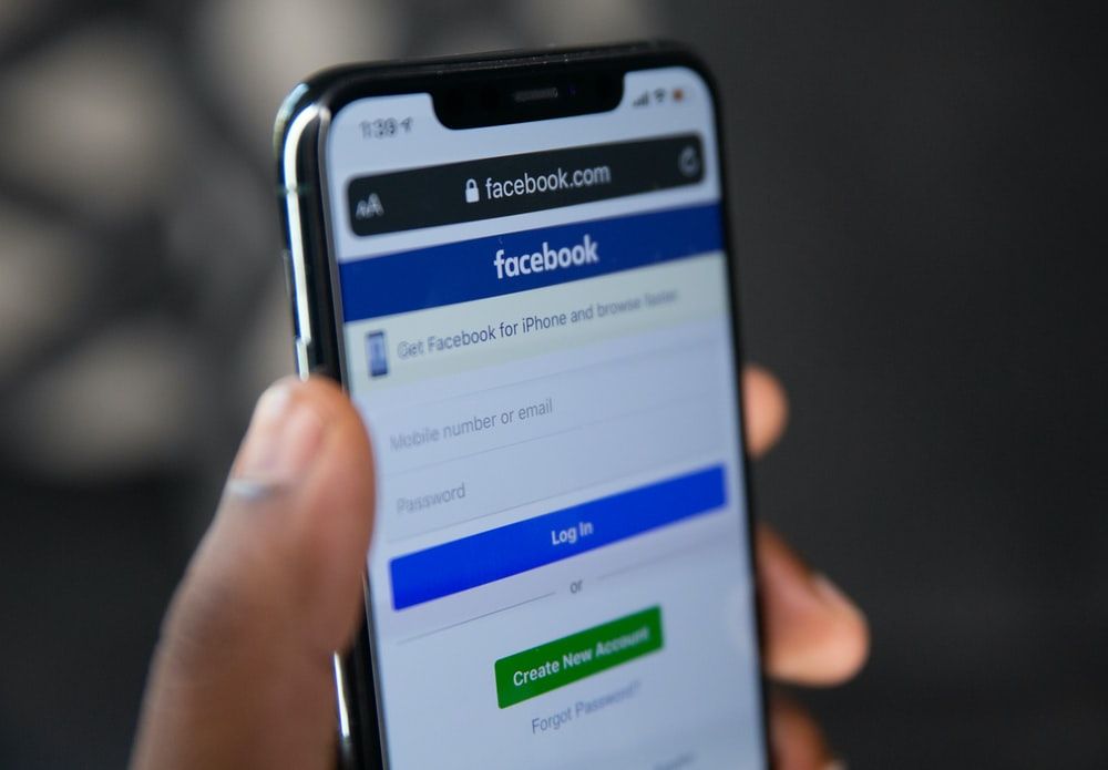 Facebook te paga si encuentras errores en su plataforma